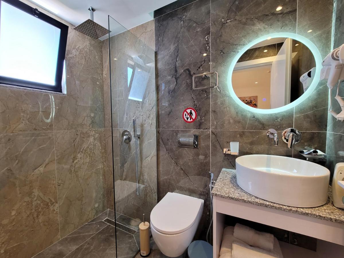 Fenix Hotel *
